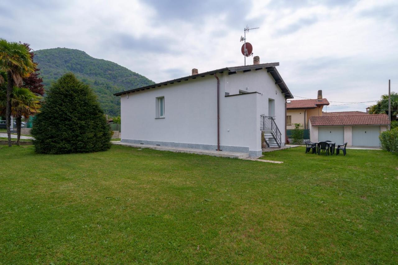 Casa Vacanza Acqua Dolce Maccagno Exteriér fotografie