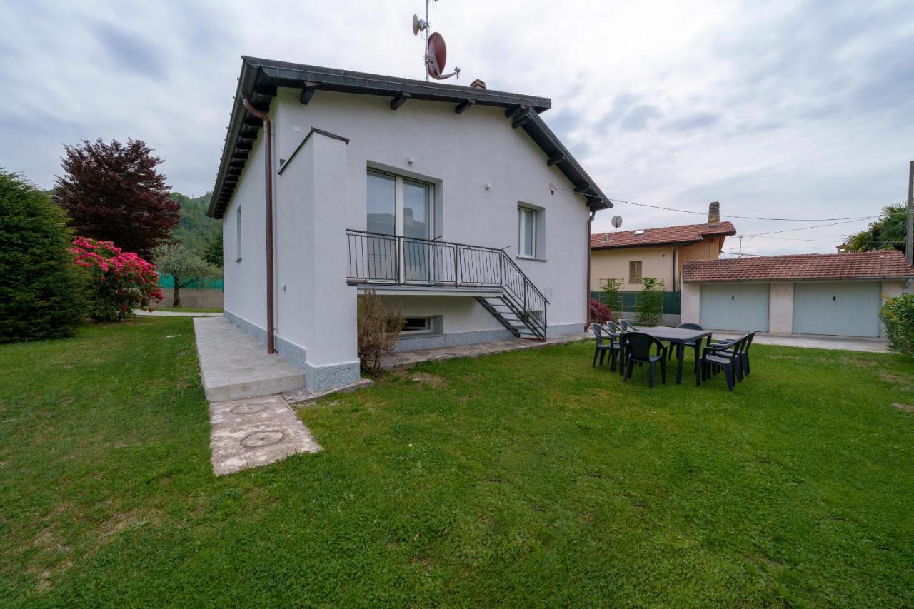 Casa Vacanza Acqua Dolce Maccagno Exteriér fotografie