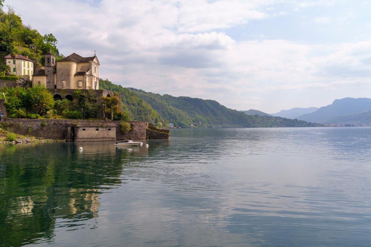 Casa Vacanza Acqua Dolce Maccagno Exteriér fotografie